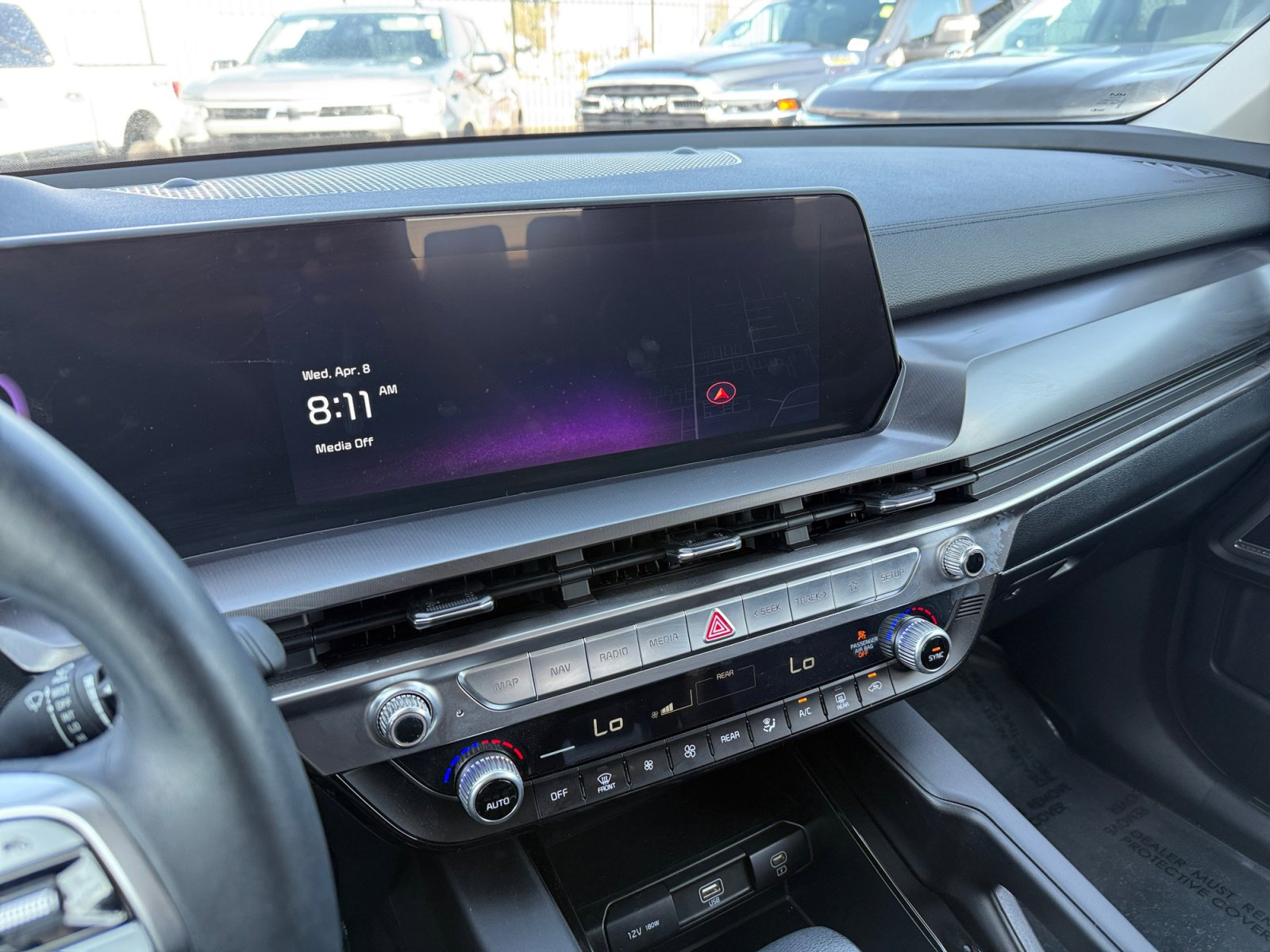 Used 2025 Kia Telluride LX FWD image 16