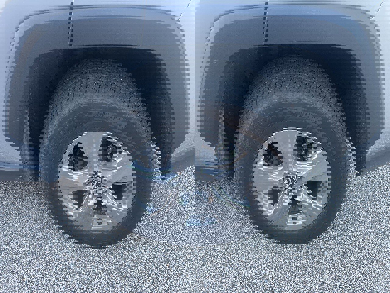 Used 2025 Toyota RAV4 XLE image 14