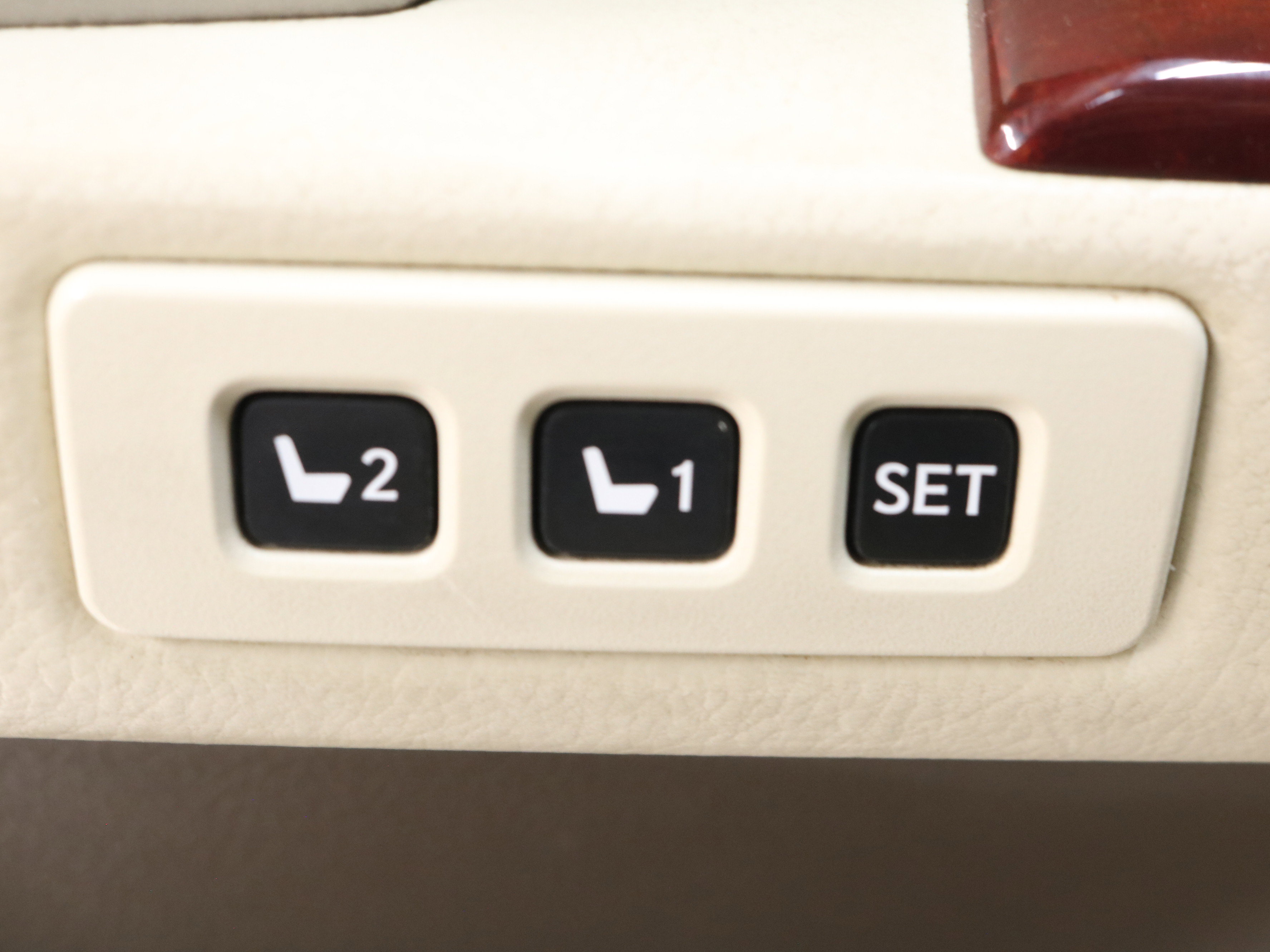 Used 2013 Lexus GX 460 image 59