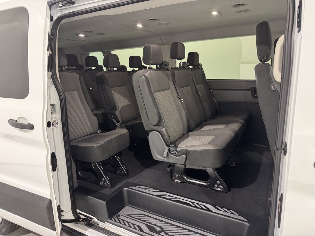 Used 2025 Ford Transit 350 XLT RWD image 18