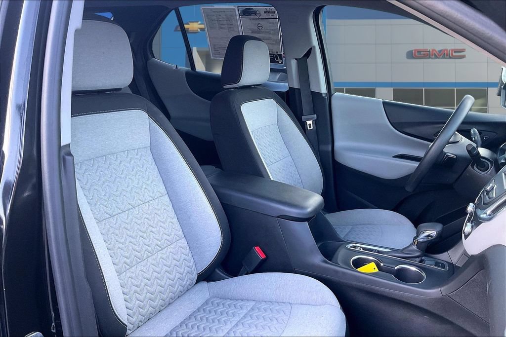 Used 2022 Chevrolet Equinox LS AWD/4WD image 28