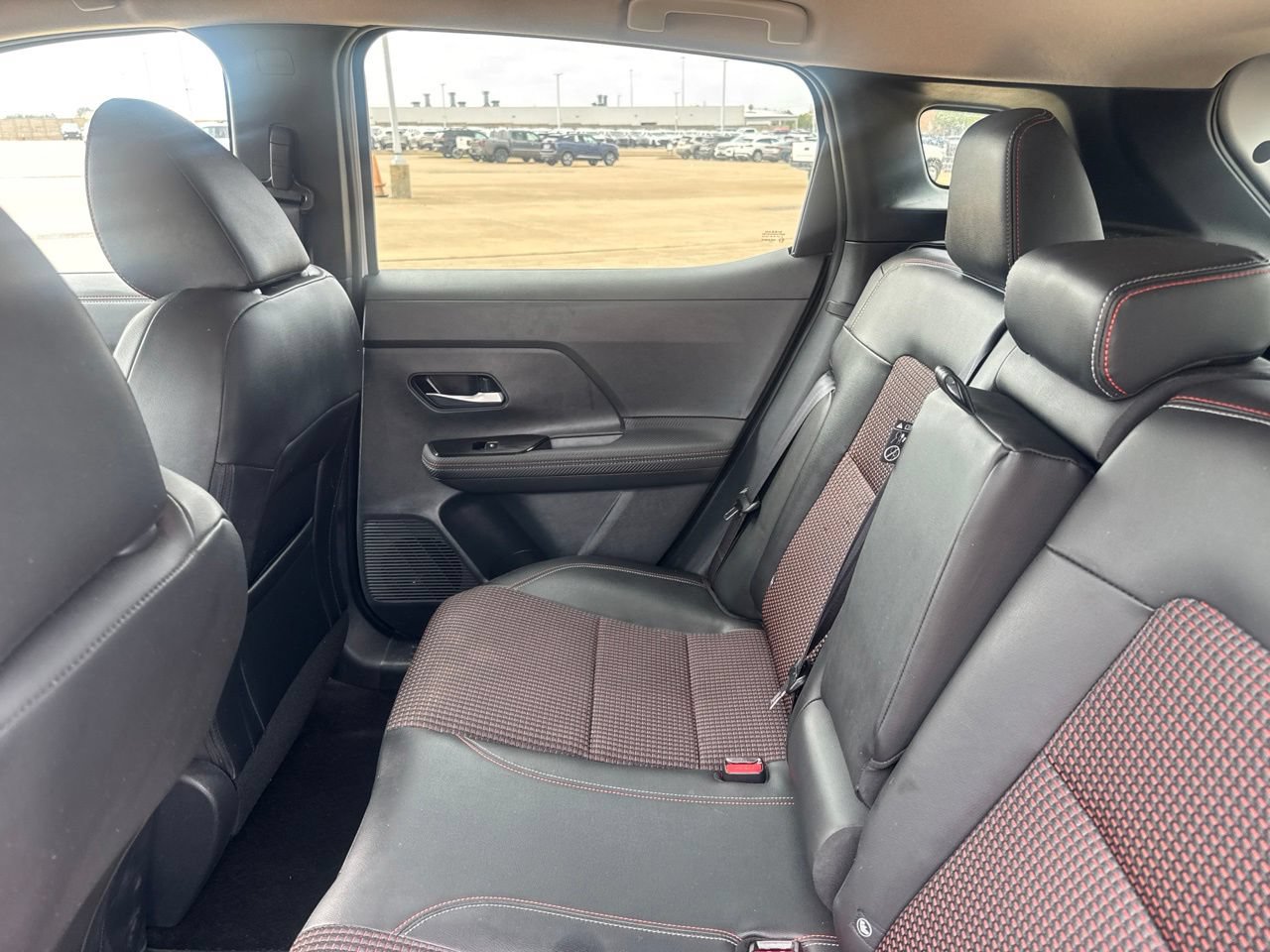 Certified 2025 Nissan Kicks SR FWD image 38
