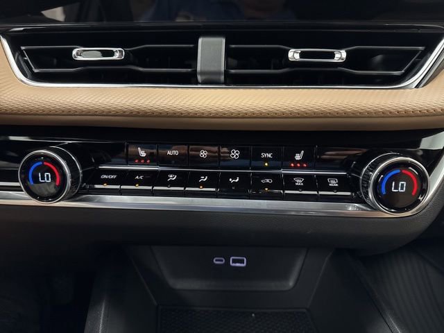 New 2026 Chevrolet Equinox ACTIV w/ Safety and Technology Package image 19