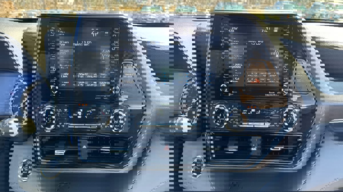 Used 2022 Toyota Highlander XLE image 13