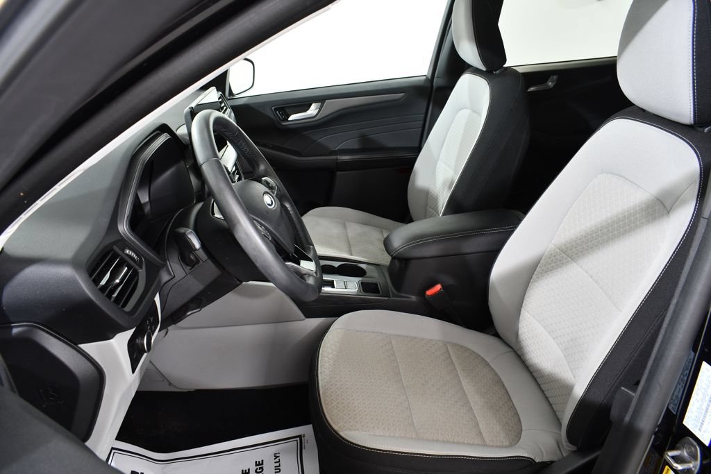 Used 2023 Ford Escape Active w/ Tech Pack #2 AWD/4WD image 6