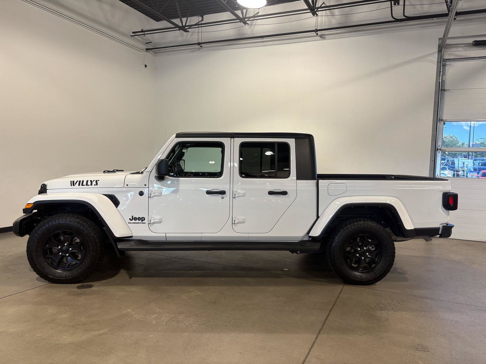 Used 2021 Jeep Gladiator Sport AWD/4WD image 6