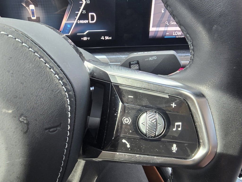 Used 2024 BMW i7 xDrive60 image 21