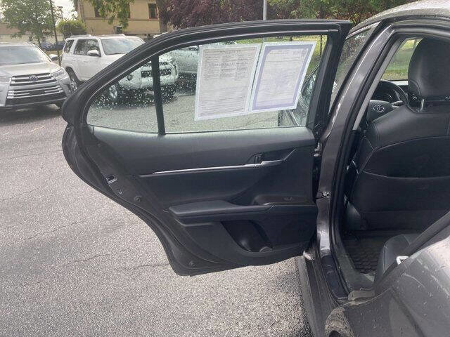 Used 2023 Toyota Camry SE image 17