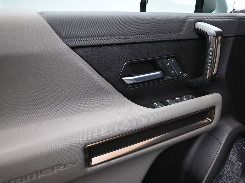 Used 2024 GMC Hummer EV 3X image 15