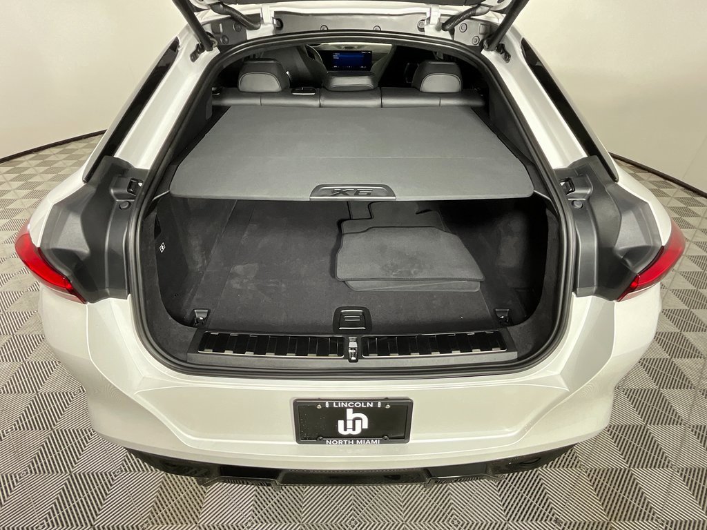 Used 2026 BMW X6 M Competition w/ Executive Package image 25