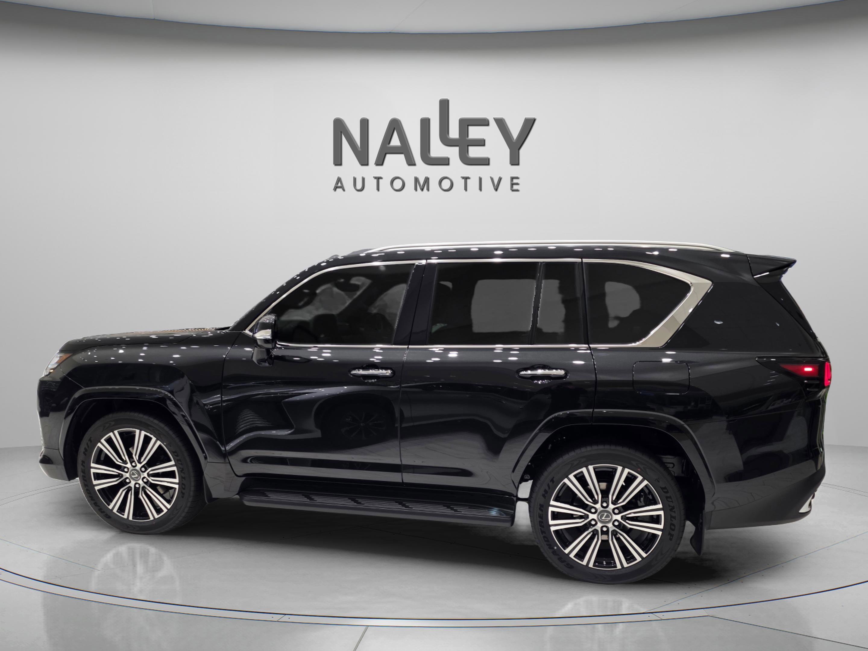 New 2026 Lexus LX 600 4WD w/ Luxury Package image 3