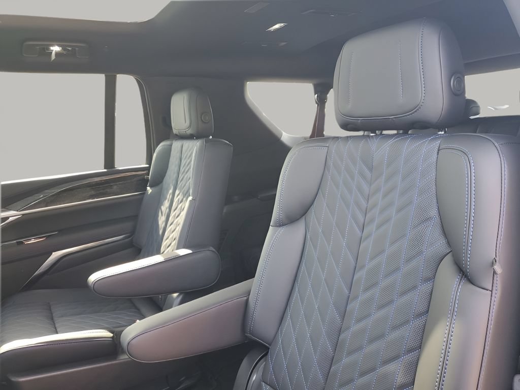 New 2026 Cadillac Escalade IQL Luxury w/ LPO, Floor Liner Package AWD/4WD image 24