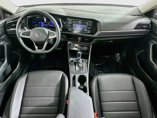 Used 2023 Volkswagen Jetta SE FWD image 12