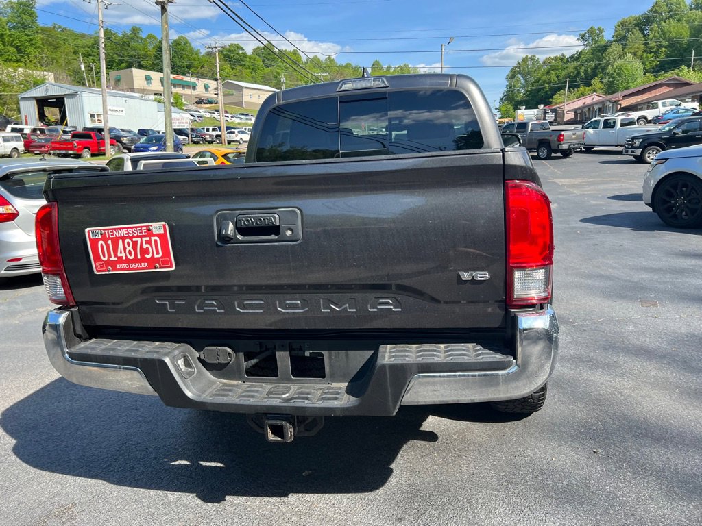 Used 2017 Toyota Tacoma TRD Off-Road image 22