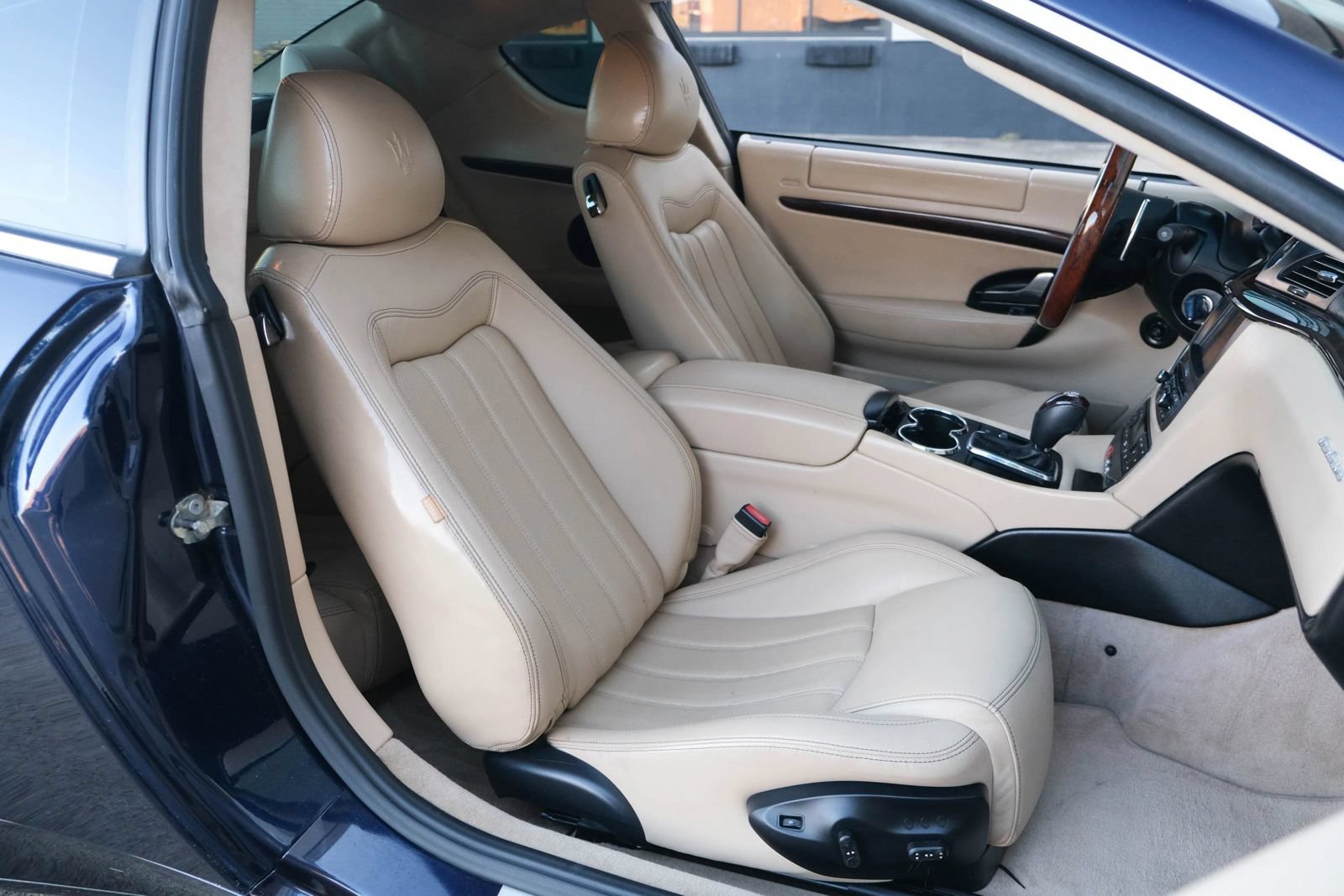 Used 2010 Maserati GranTurismo Coupe RWD image 26