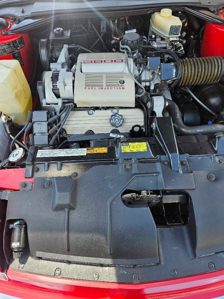 Used 1988 Buick Reatta Coupe FWD image 9