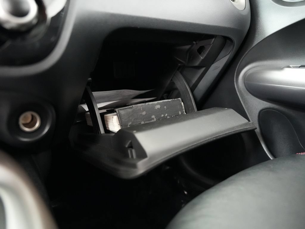 Used 2011 Nissan Juke SL w/ Sport Pkg AWD/4WD image 40