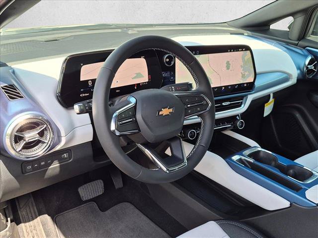 New 2026 Chevrolet Equinox EV LT AWD/4WD image 3