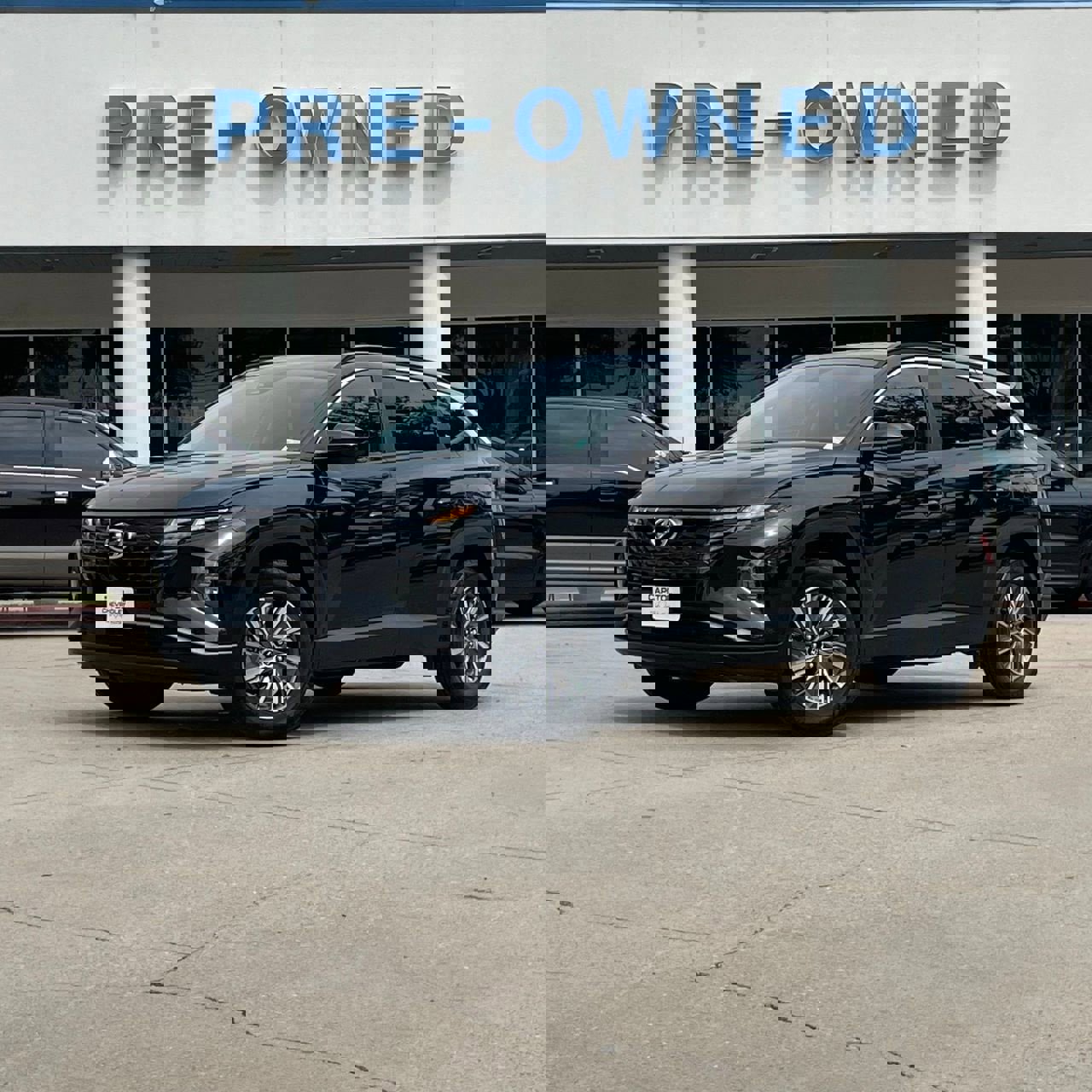 Used 2024 Hyundai Tucson Blue image 2