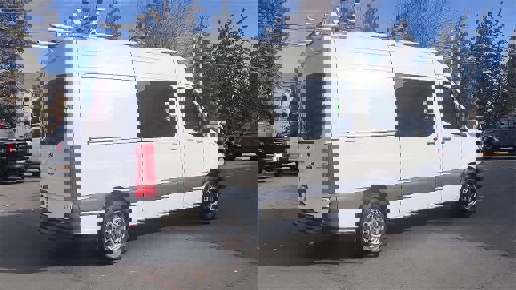 Used 2023 Mercedes-Benz Sprinter 2500 image 9