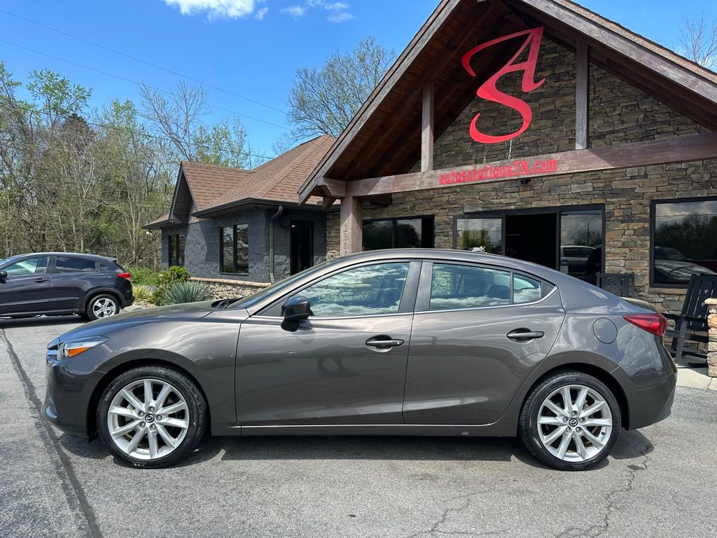 Used 2017 MAZDA MAZDA3 Touring image 2