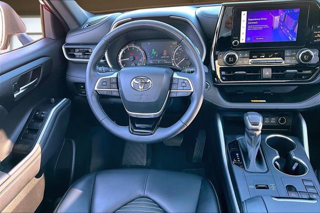 Used 2023 Toyota Highlander XSE image 5