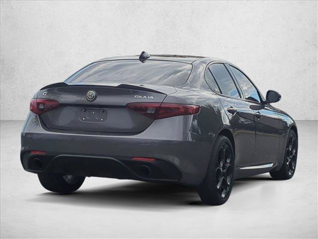 Used 2022 Alfa Romeo Giulia Veloce AWD/4WD image 5