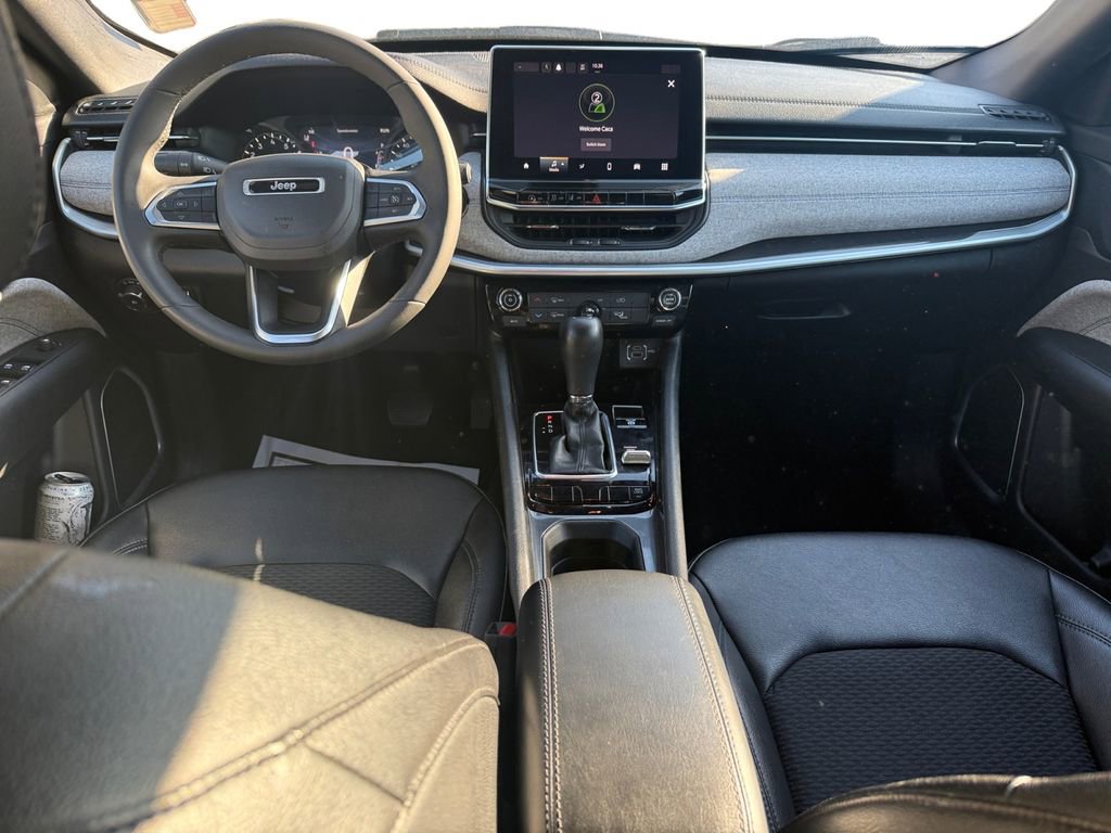 Certified 2024 Jeep Compass Latitude image 10