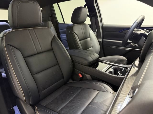 Used 2026 Chevrolet Traverse High Country w/ LPO, Floor Liner Package AWD/4WD image 35