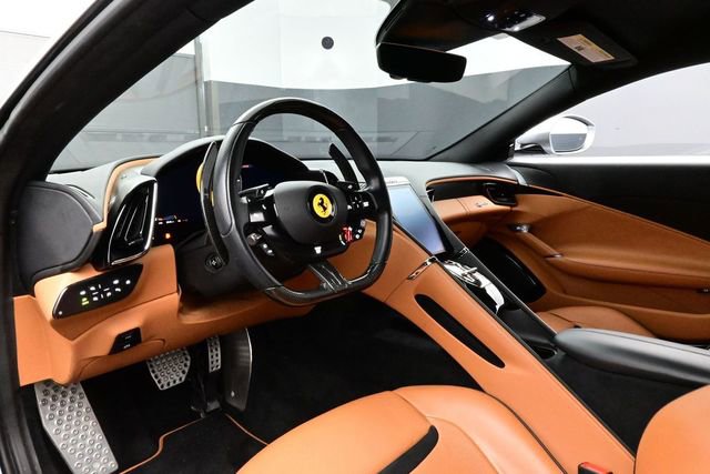 Used 2021 Ferrari Roma RWD image 4