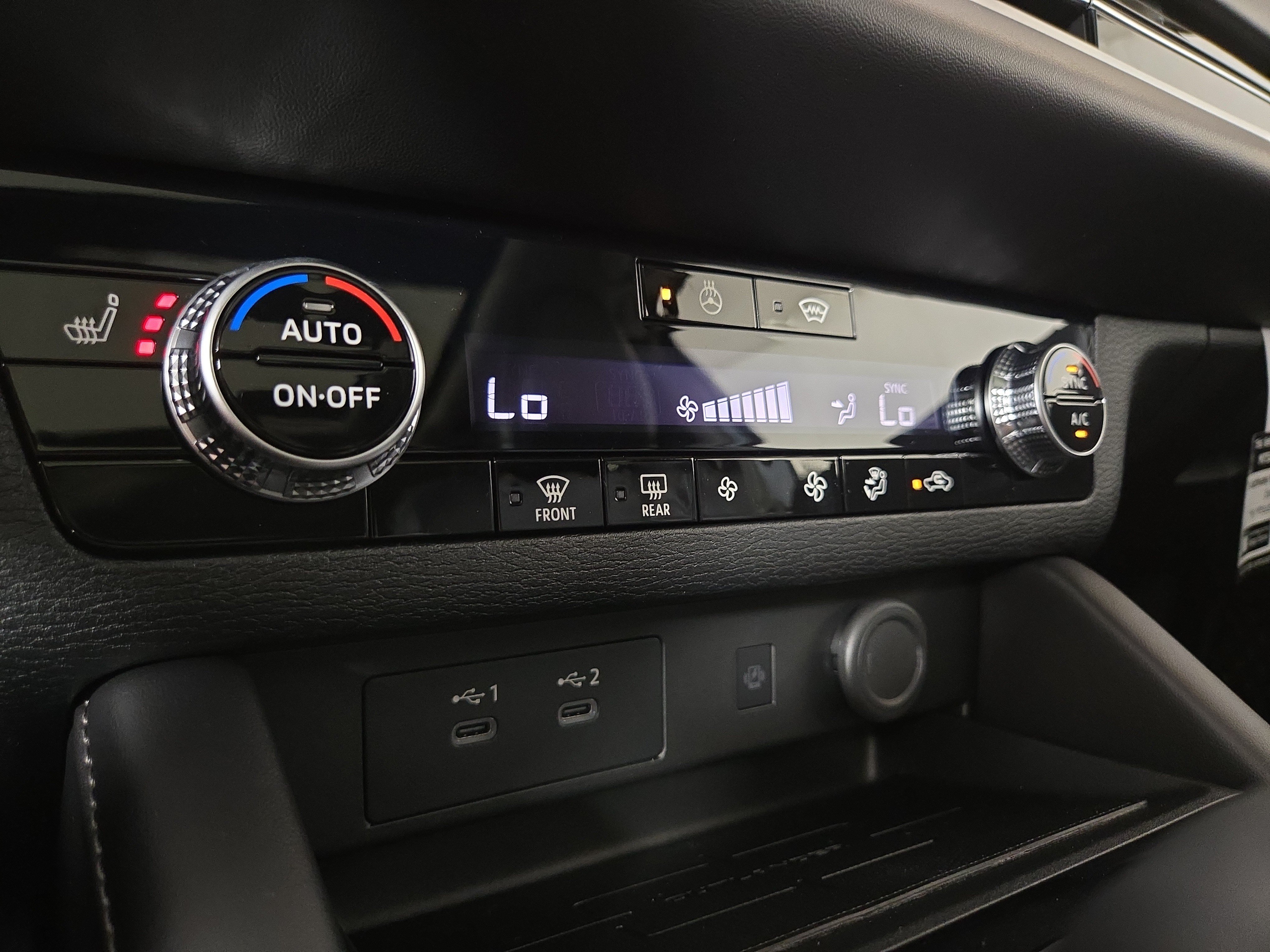 New 2026 Mitsubishi Outlander SE AWD/4WD image 28