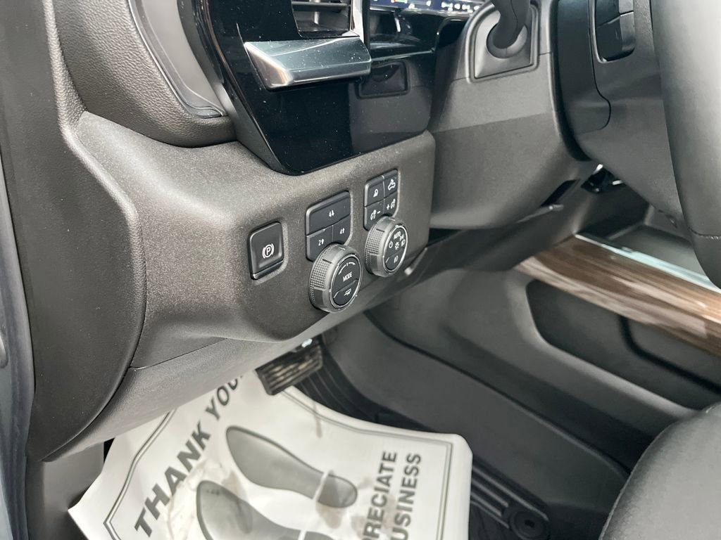 Used 2025 Chevrolet Silverado 2500 LT w/ Trail Boss Package image 13