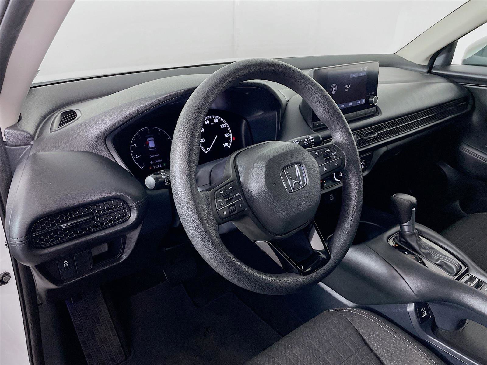 Used 2023 Honda HR-V LX image 14