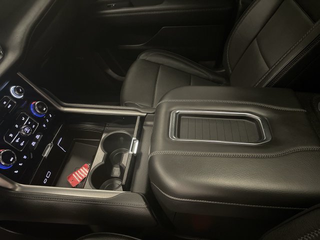 Used 2023 GMC Yukon XL Denali AWD/4WD image 21