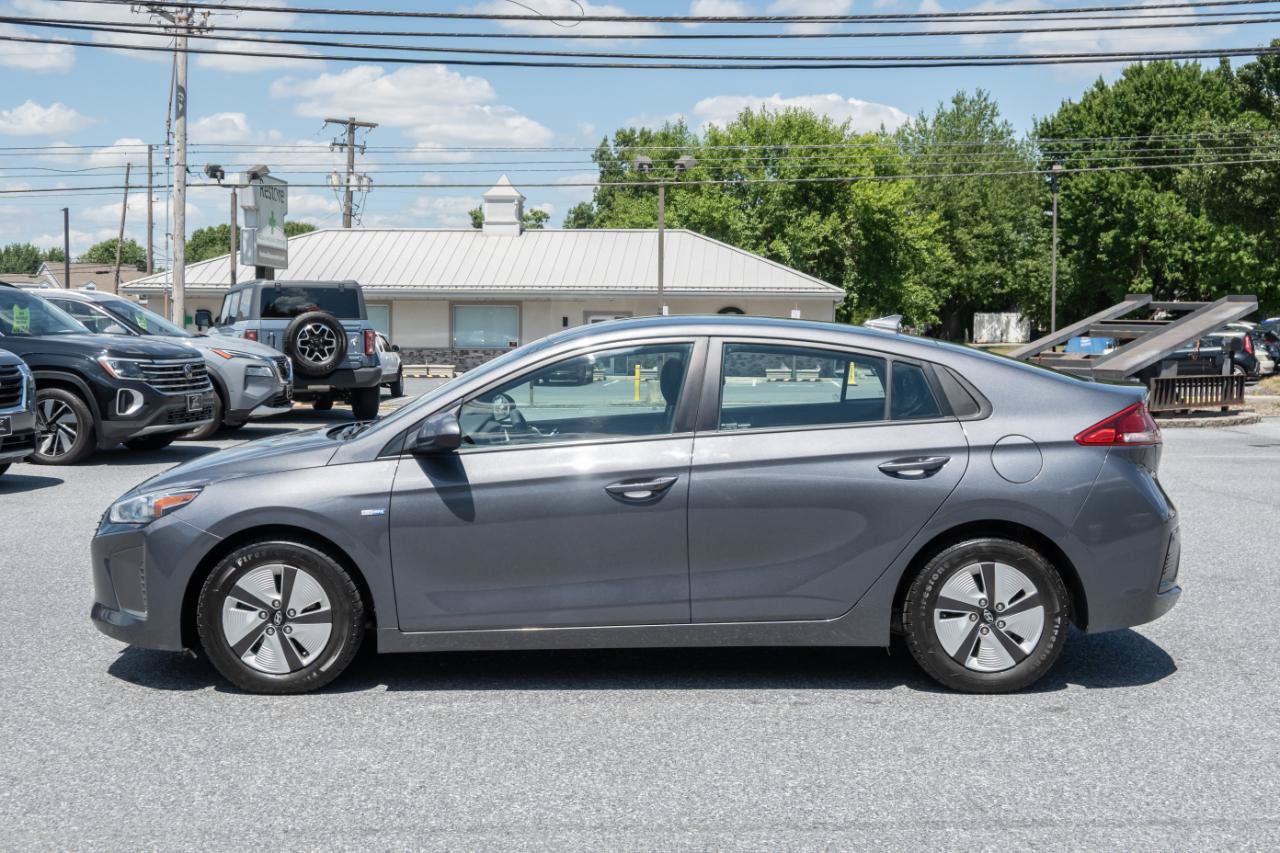 Used 2018 Hyundai Ioniq Blue FWD image 7