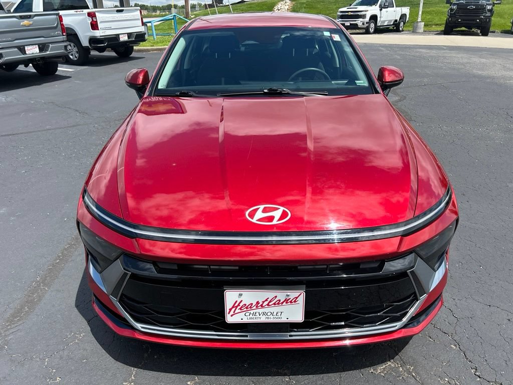 Used 2025 Hyundai Sonata SEL FWD image 2