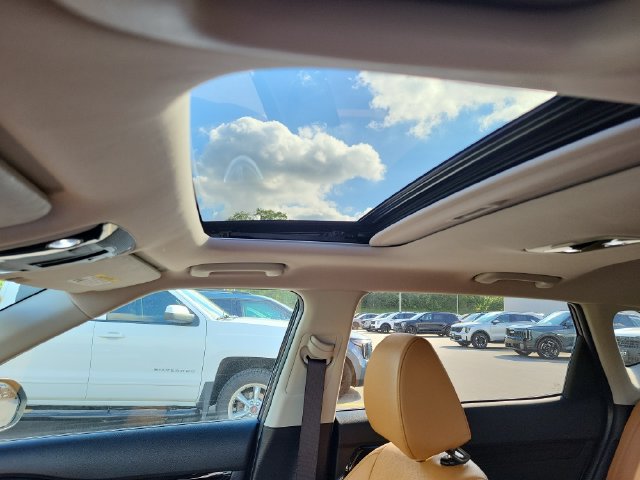 Certified 2024 Kia Seltos SX w/ SX Sunroof Package AWD/4WD image 15