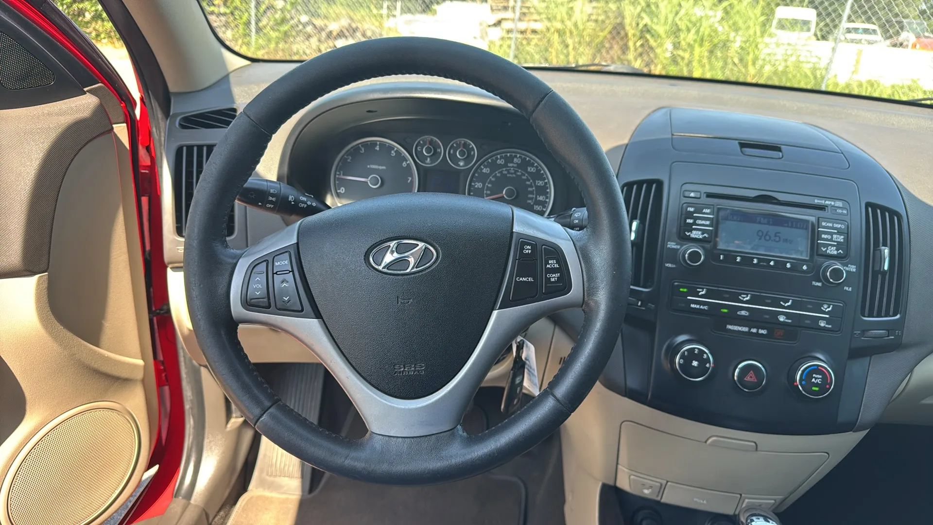 Used 2011 Hyundai Elantra FWD image 26
