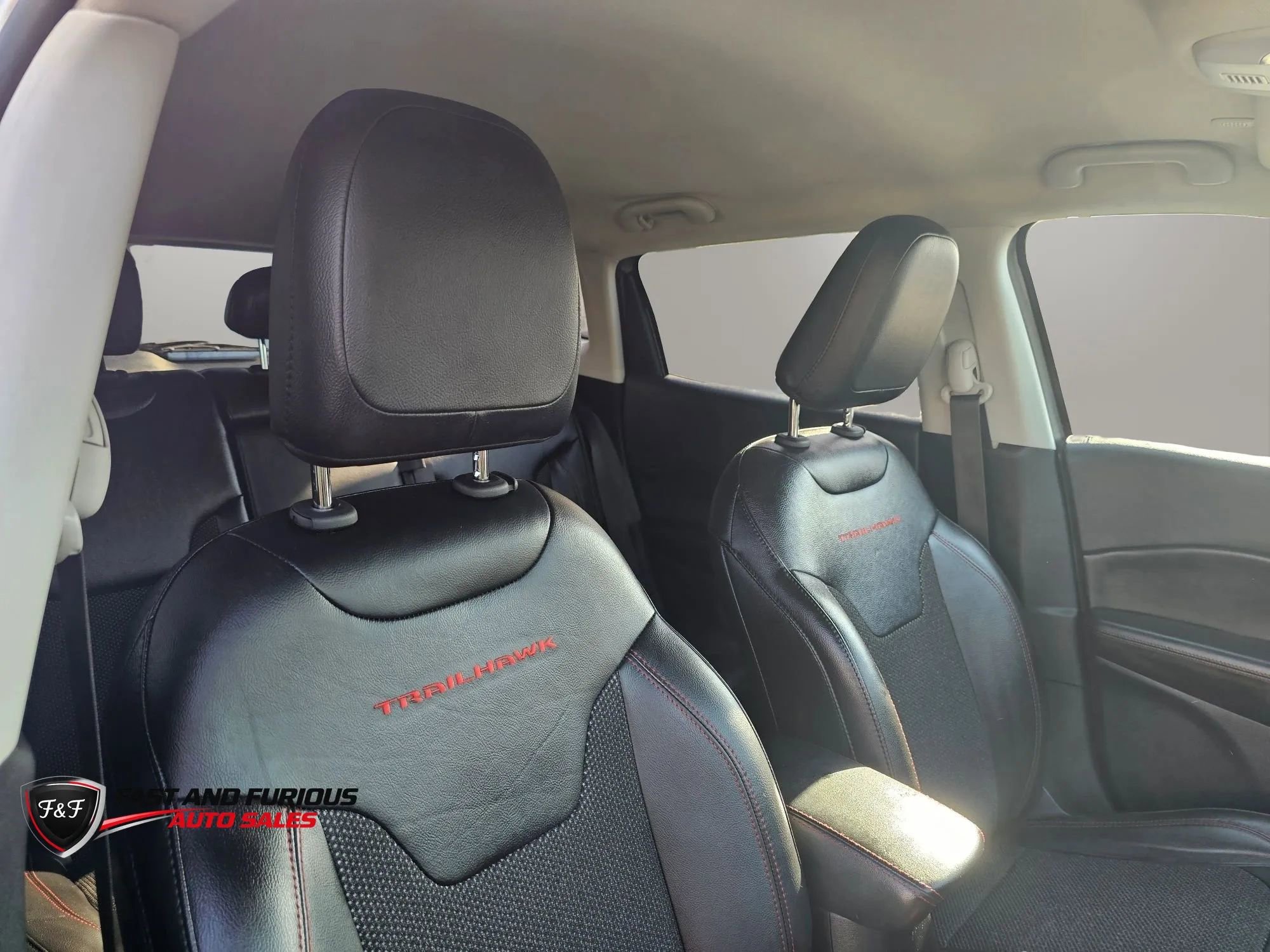 Used 2020 Jeep Compass Trailhawk AWD/4WD image 14