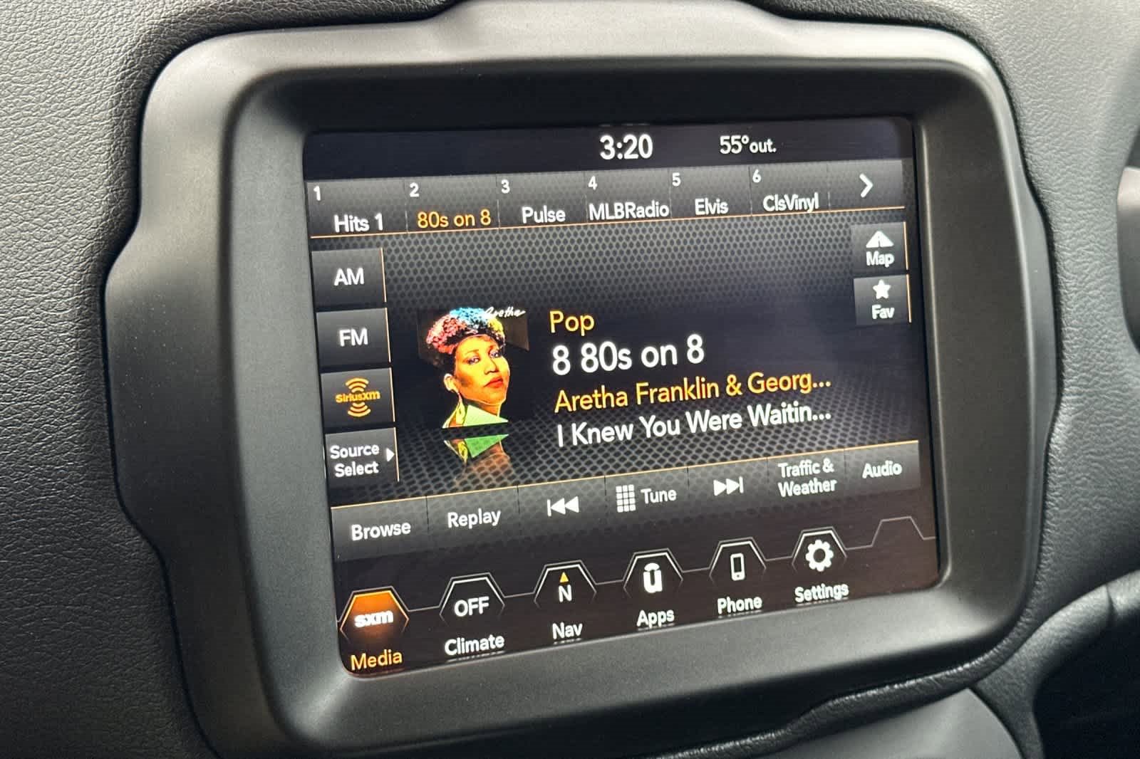 Used 2023 Jeep Renegade Altitude image 18