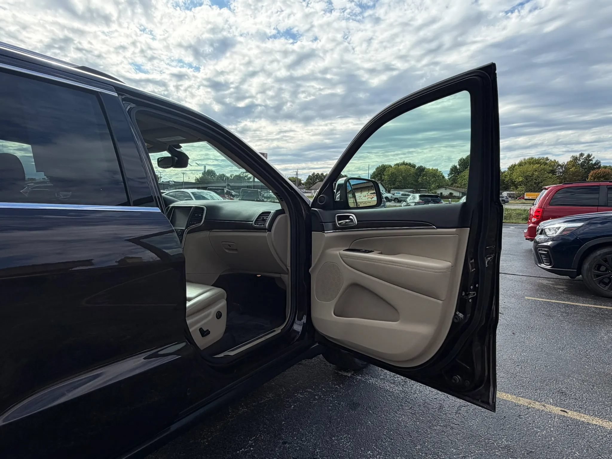 Used 2017 Jeep Grand Cherokee Limited RWD image 23