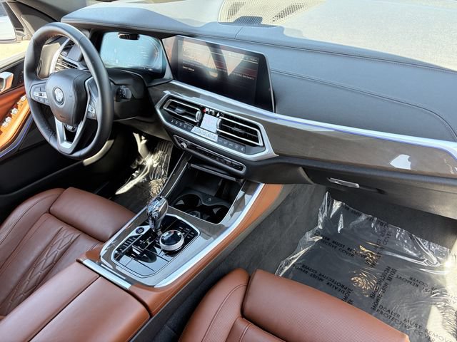 Used 2023 BMW X5 xDrive40i w/ Executive Package AWD/4WD image 13