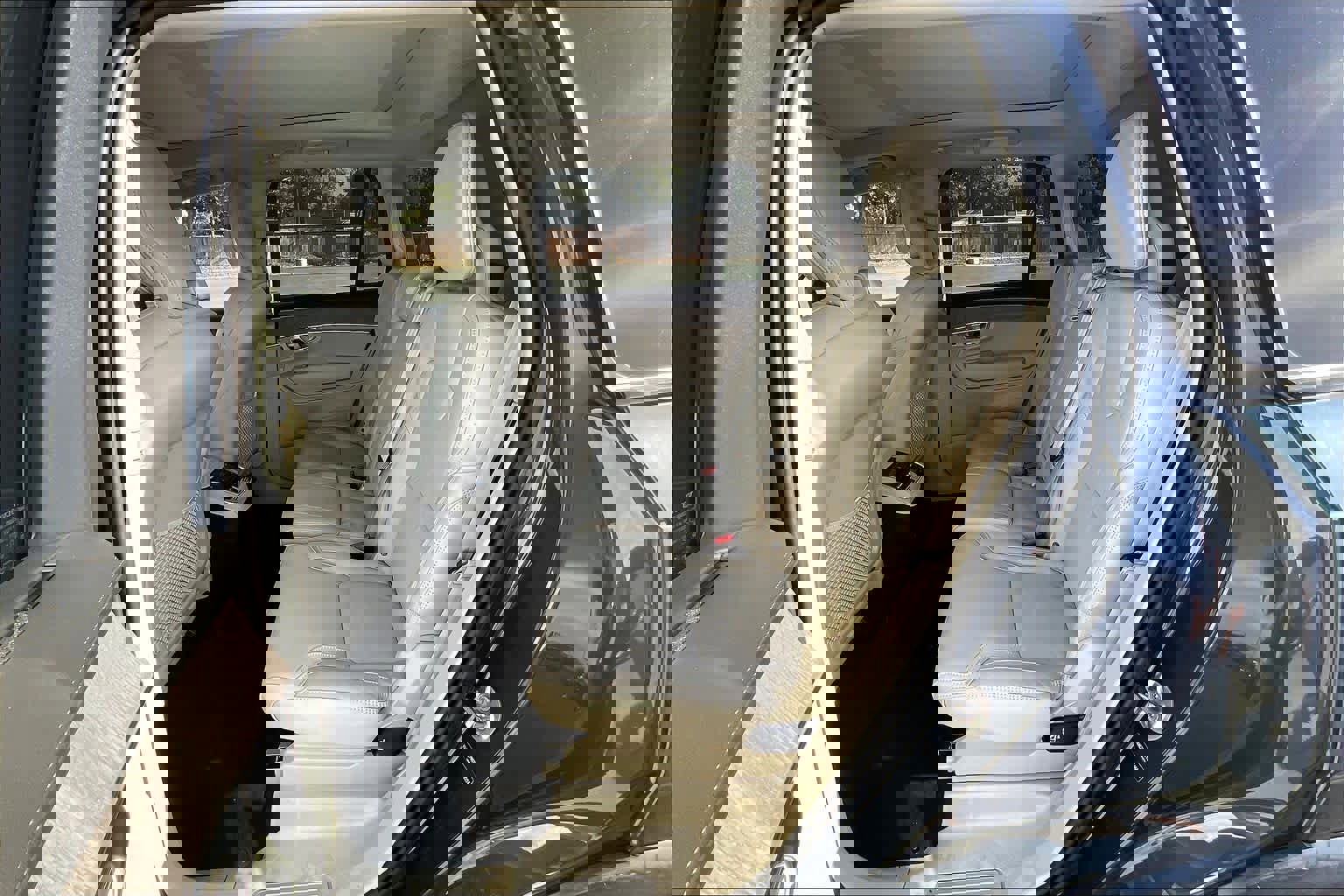 New 2026 Volvo XC90 B6 Ultra w/ Protection Package image 12