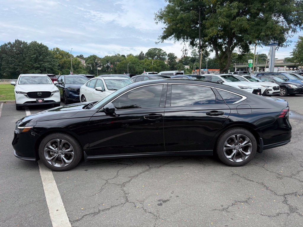 Used 2023 Honda Accord EX image 9
