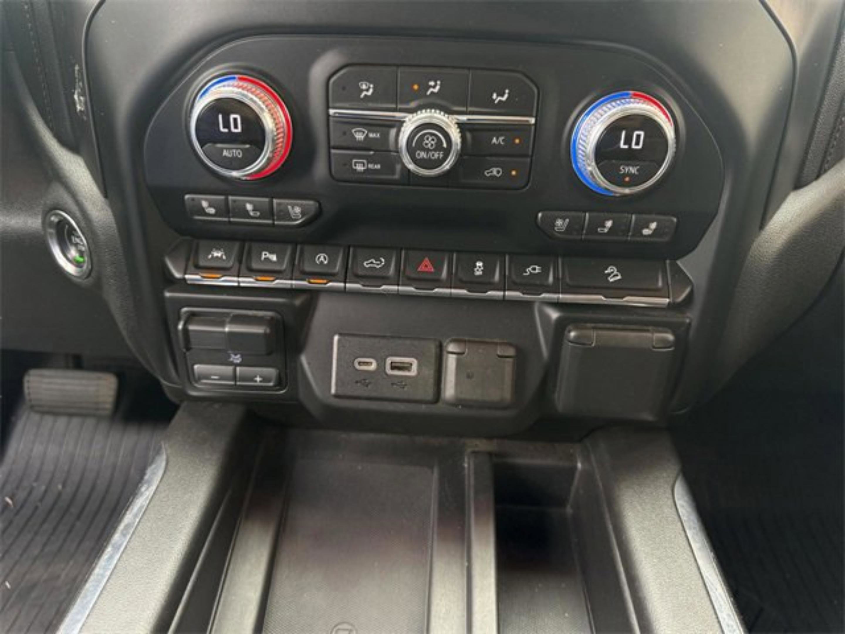 Used 2020 GMC Sierra 1500 AT4 w/ AT4 Premium Package image 19