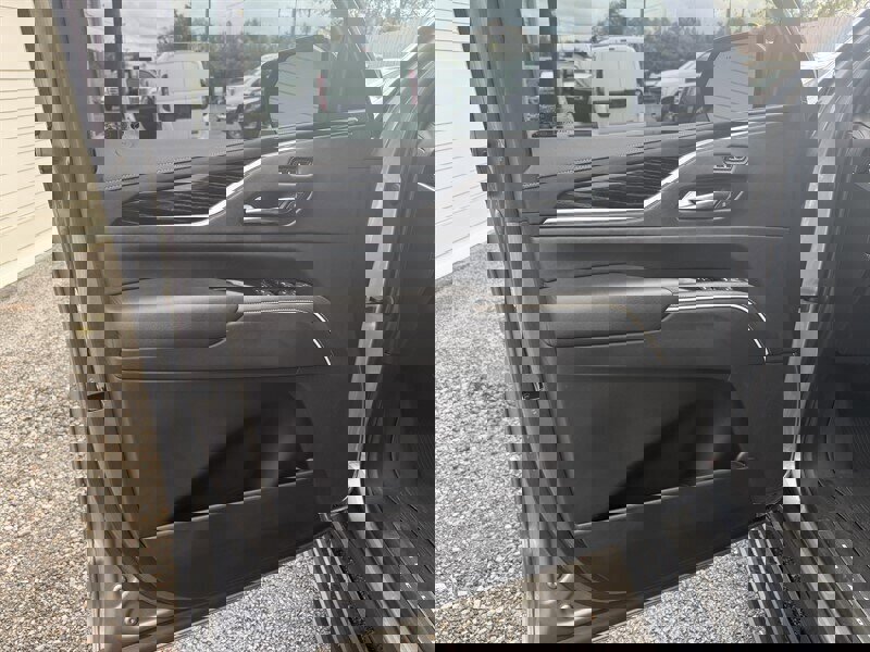 Used 2021 Cadillac Escalade ESV Sport w/ Driver Assist Tech Package image 15