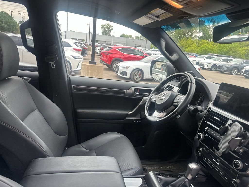 Certified 2022 Lexus GX 460 Premium w/ Premium Package AWD/4WD image 19