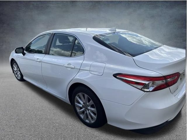 Used 2020 Toyota Camry LE FWD image 3