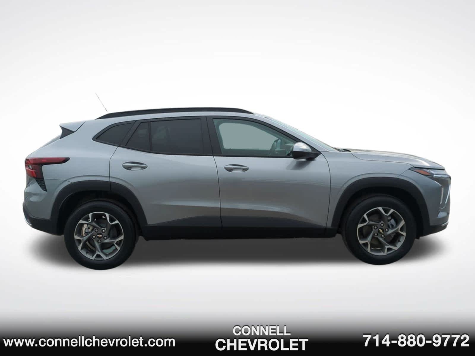 New 2026 Chevrolet Trax LT w/ Driver Confidence Package FWD image 4