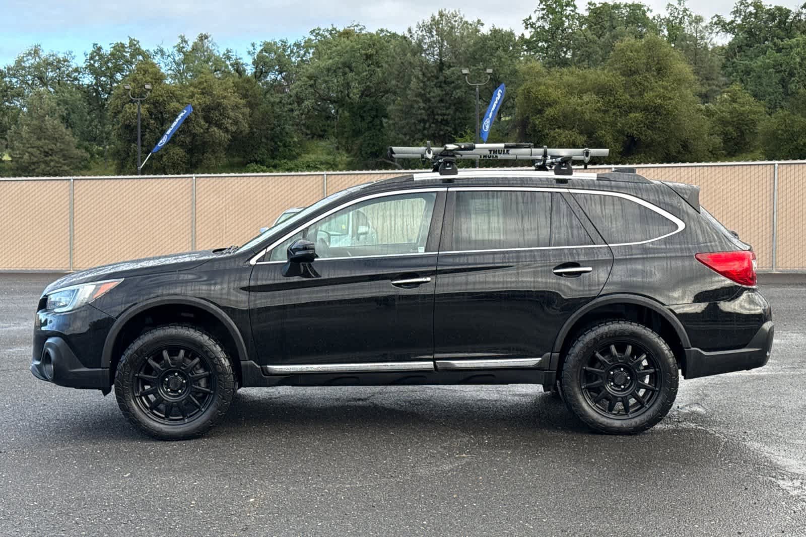 Used 2018 Subaru Outback 2.5i Touring w/ Popular Package #3 AWD/4WD image 6
